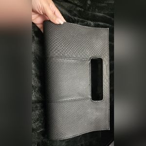 Black clutch